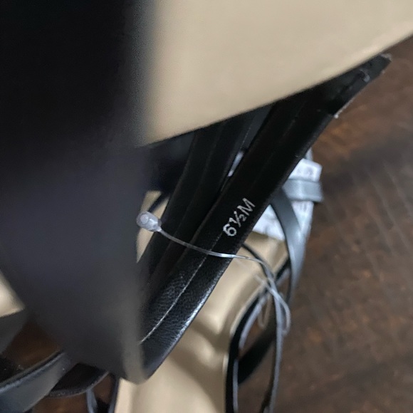 Maurice’s Black Minimalistic Sandal Heel 6.5 - Picture 10 of 16